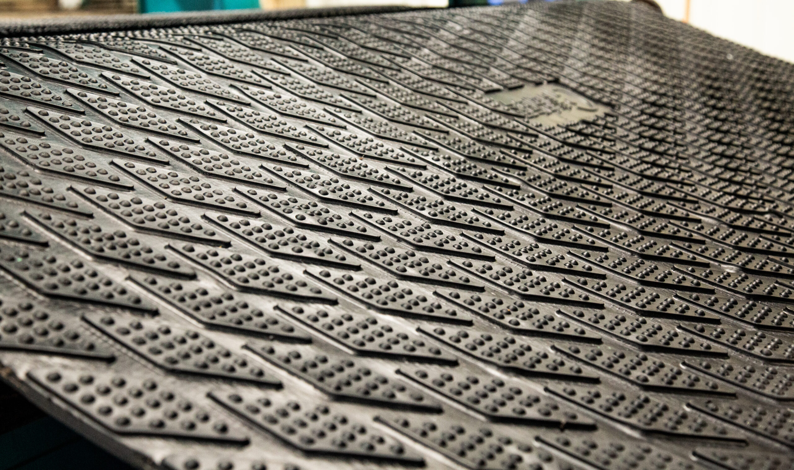Diamond-Shaped Dot Anti-skid Mat