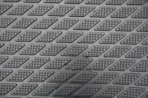 Diamond-Shaped Dot Anti-skid Mat - Image 2