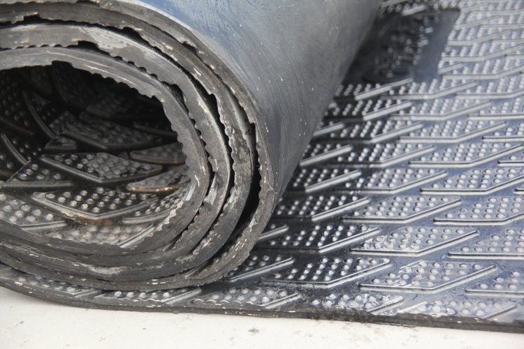 Diamond-Shaped Dot Anti-skid Mat - Image 3